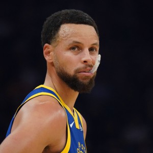 开云APP-去年的今天：库里成为NBA季后赛历史第11位突破4000分的球员