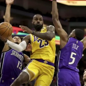 开云体育-詹姆斯：纪录对我非常重要 我们今天的防守很棒